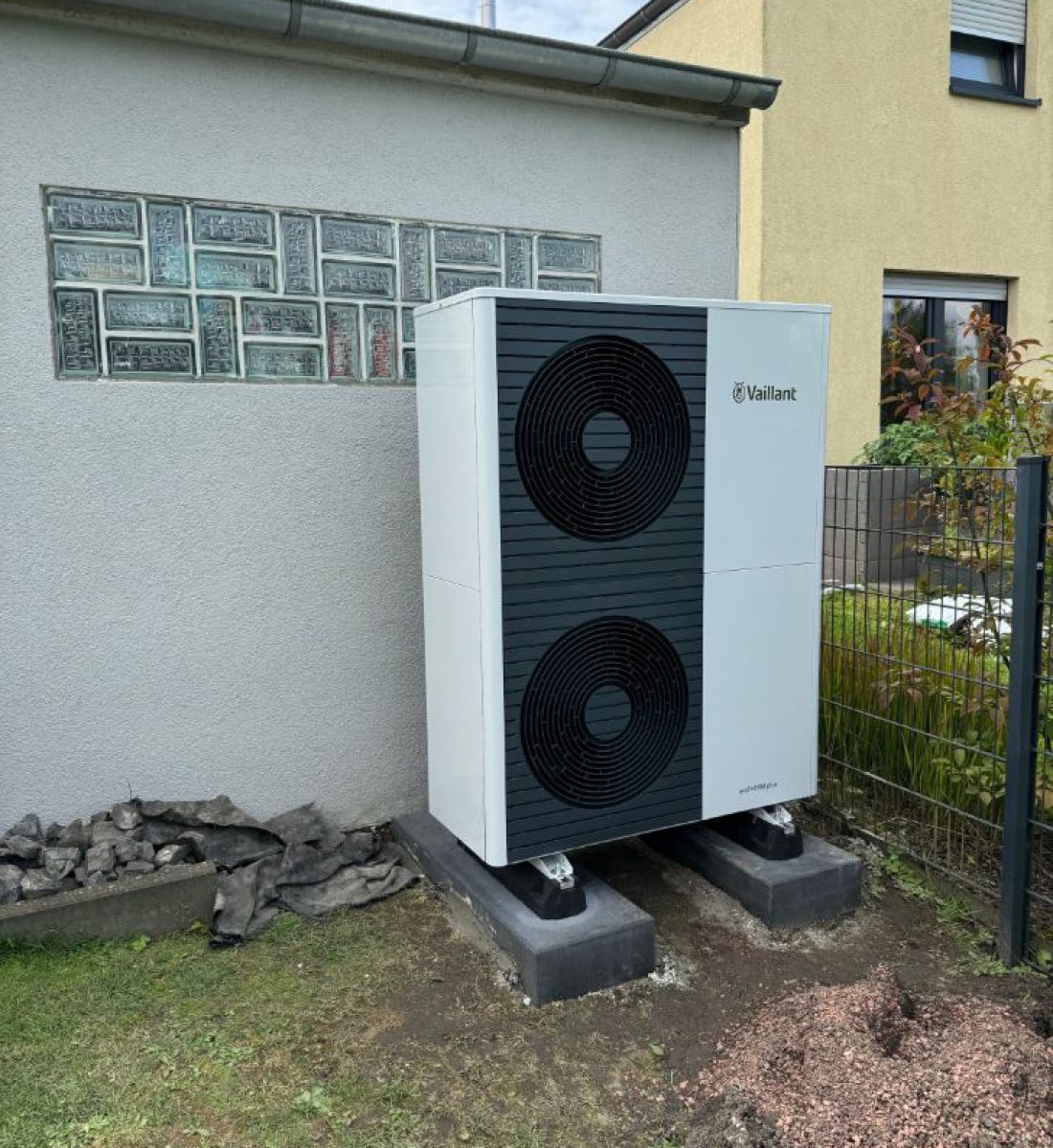 Heizungsbau einer Luft-Wasser-Wärmepumpe in der Region Alsdorf 1