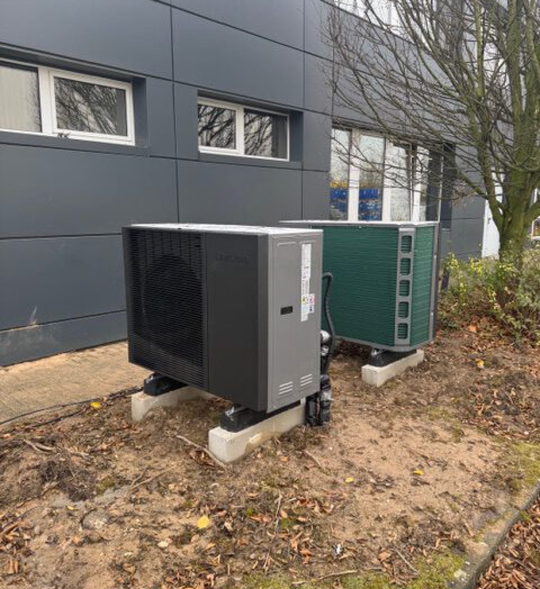 Samsung Wärmepumpen-Kaskade (16 kW) in Neuss 1