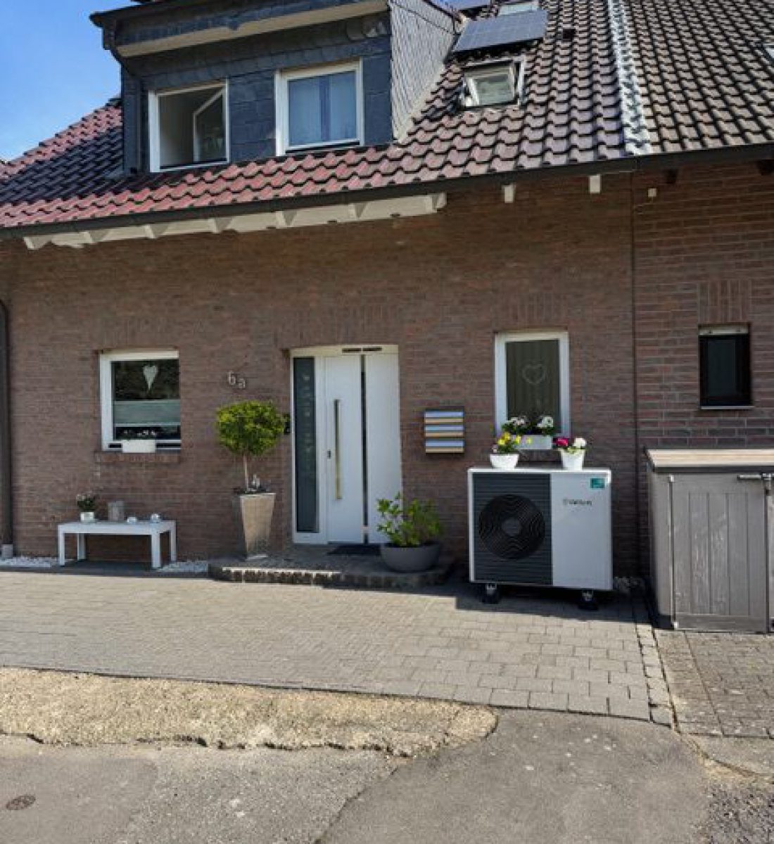 Wärmepumpe von Vaillant in einem Einfamilienhaus im Raum Neuss 1